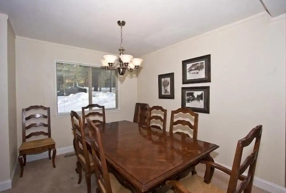 2853 Springwood Dr.