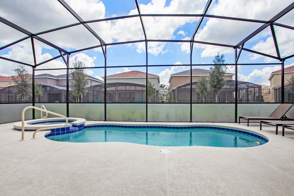 7036OAKWOOD villa