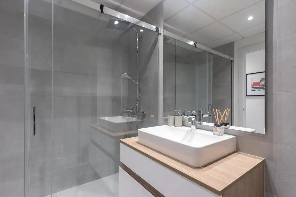 Modern 3bed apartment with sea view