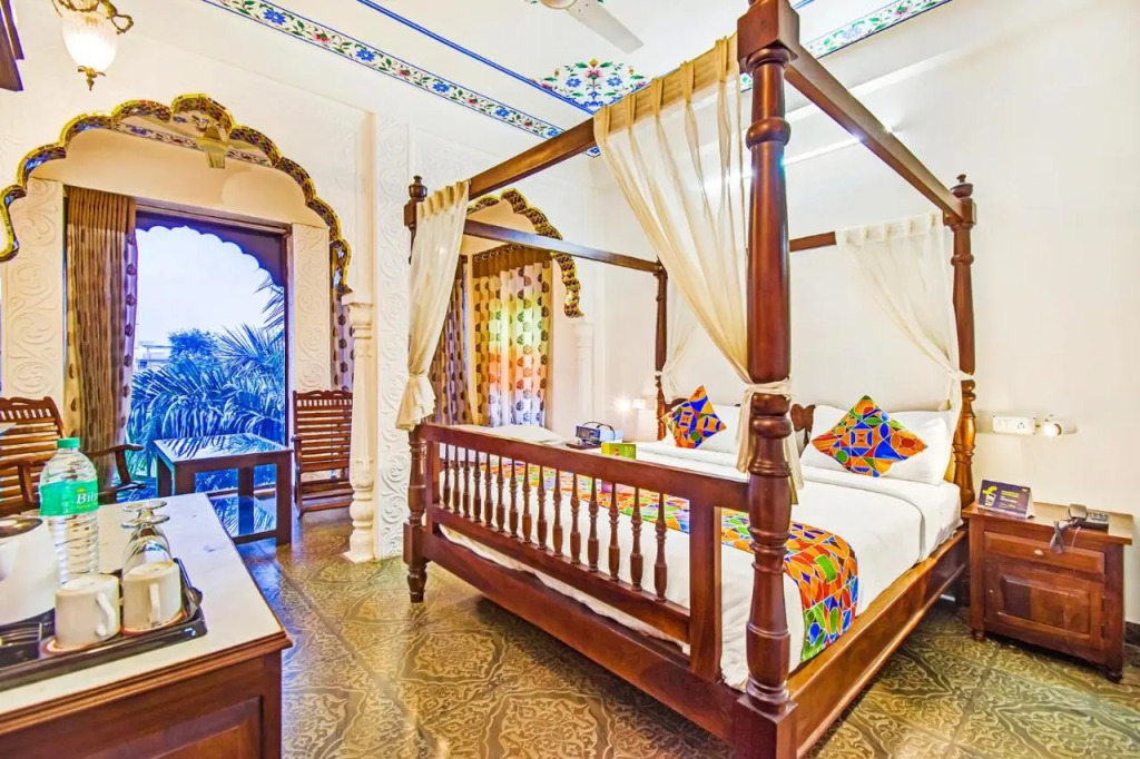 Fabhotel Shree Villas