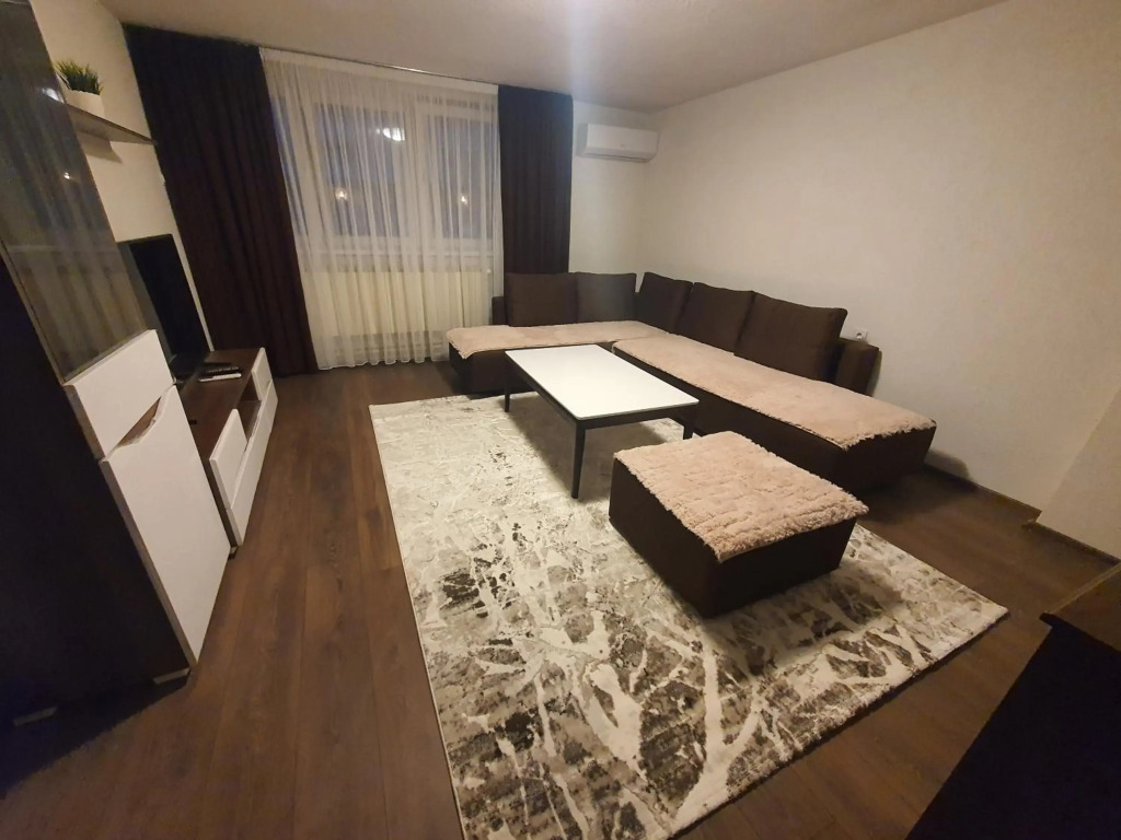 IRIS Apartments
