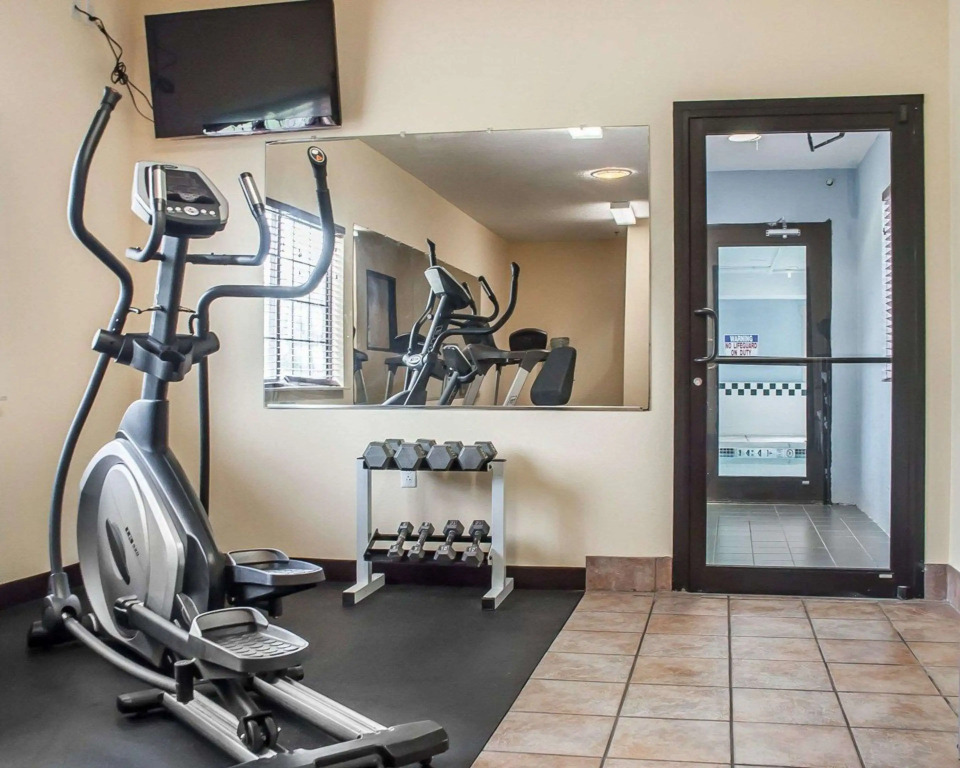 Comfort Inn & Suites Hamburg - Buffalo South