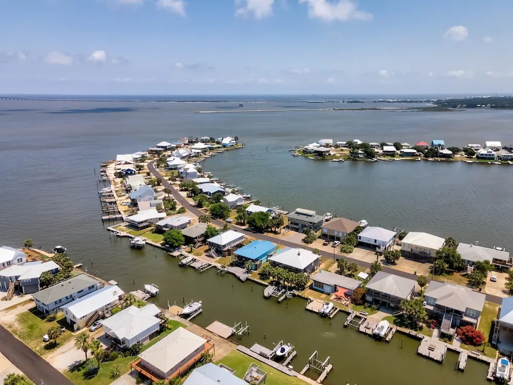 Casa Azul - 315 Port Royal 3 Bedroom Home by RedAwning