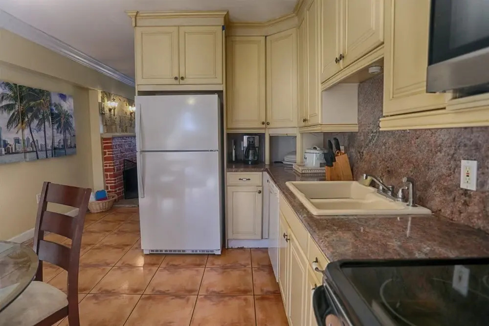 Spacious & Conveniently Located Miami Airport Home