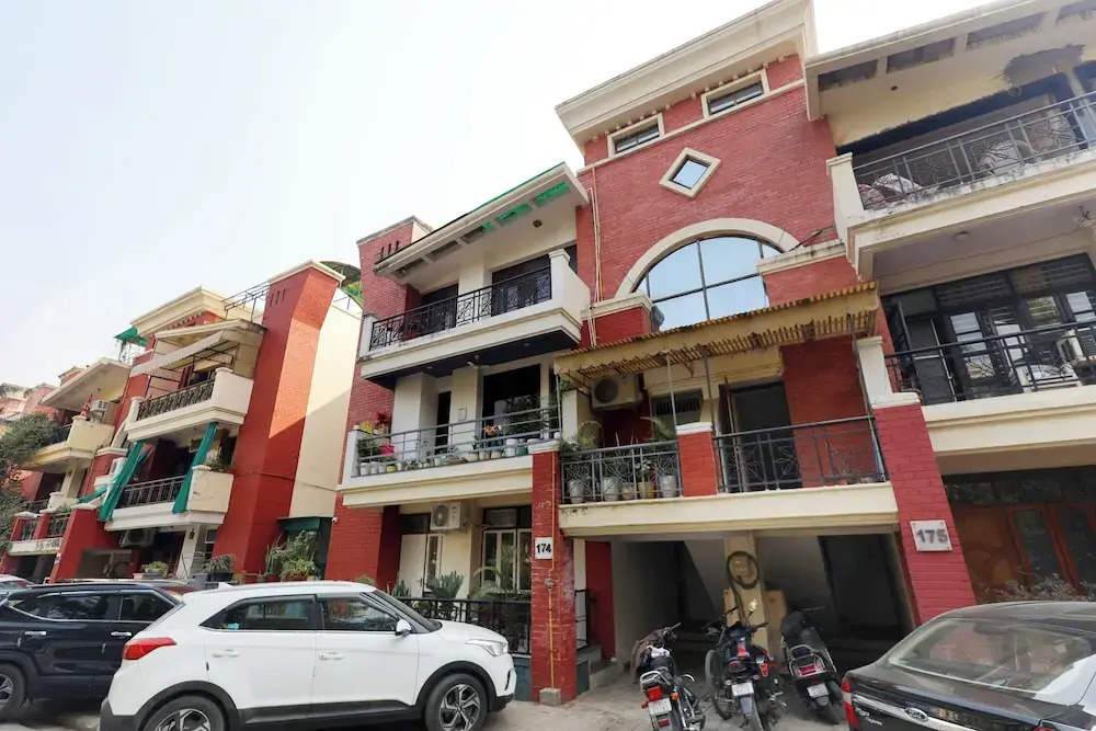 Taj Luxuria by Red Olive10min to Taj Mahal3bhk
