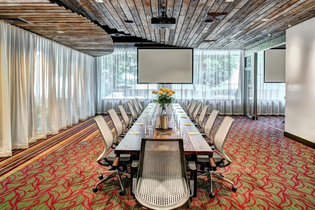 Staypineapple, Hotel Rose, Downtown Portland