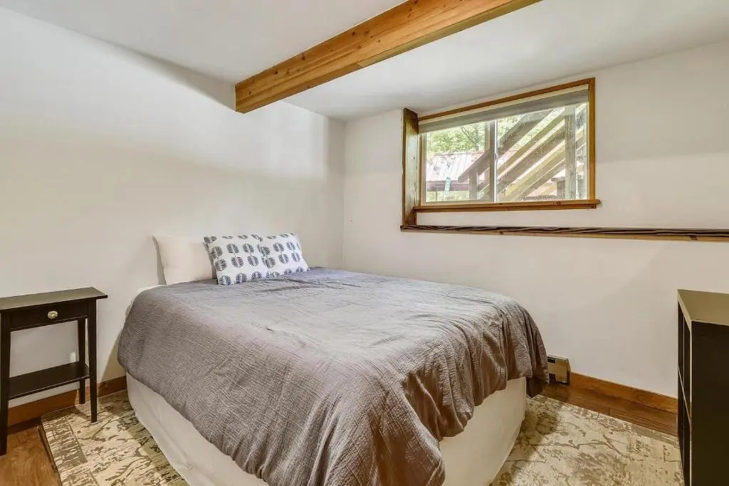 Northeast Passage Chalet