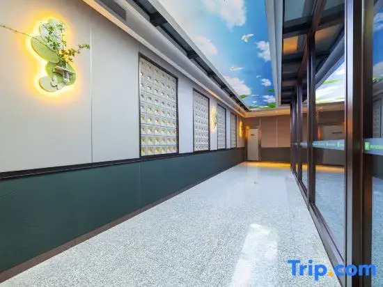 Wyndham Garden Hotel  (Urumqi Tianshan International Airport)