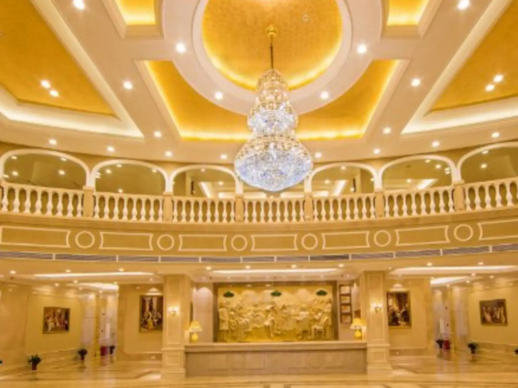 Wuyi Mountain Vienna International Hotel (Sangu Holiday Zone Impression Dahongpao Branch)