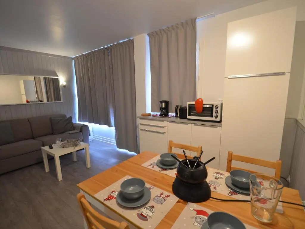 Appartement Les Menuires, 1 pièce, 4 personnes - FR-1-452-2