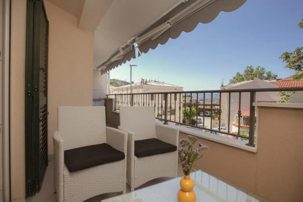 Luxury Modern House, Just 1 min Walk to the Beach