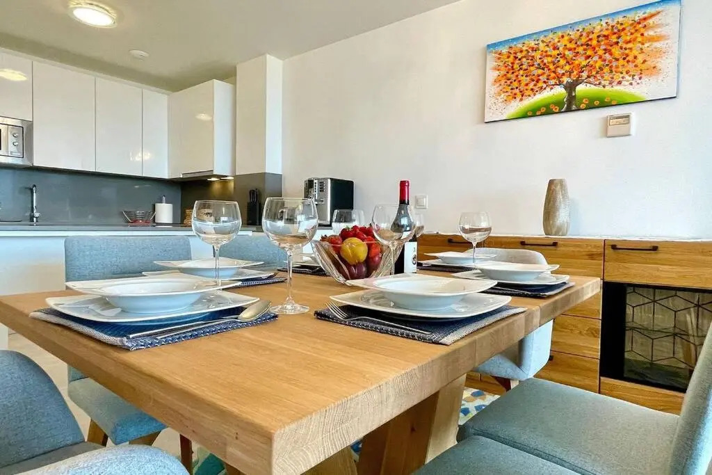 Sea View at Casa Banderas La Cala 3 bed Luxurious holiday home Padel & Gym