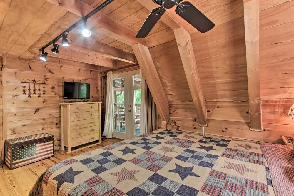 A-frame Cabin w/ Hot Tub < 1 Mi to Ober Gatlinburg