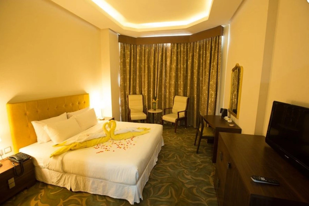 GREEN GARDEN HOTEL