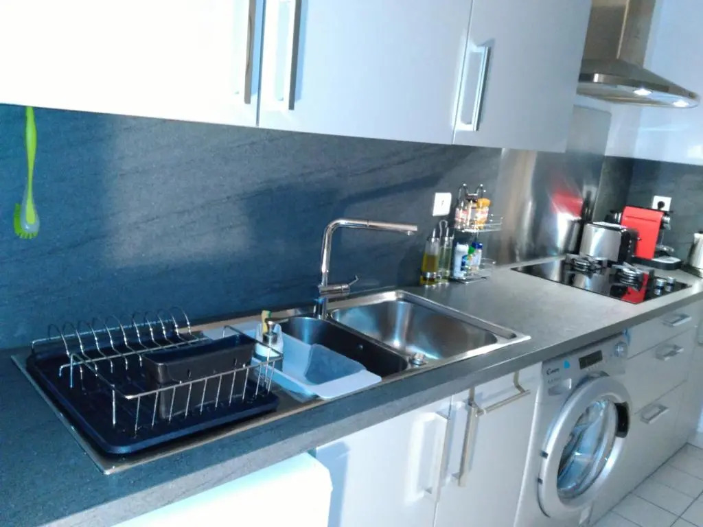 Bel et spacieux appartement de 84 m² avec parking très proche du Métro Garibaldi
