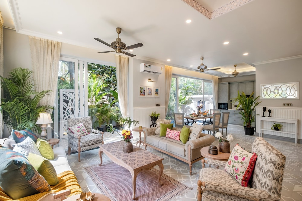 Staymaster Coral Reef 4BR Villa