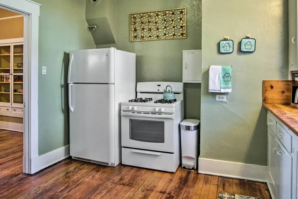 Bisbee Home: Fantastic Views & Walkable Location