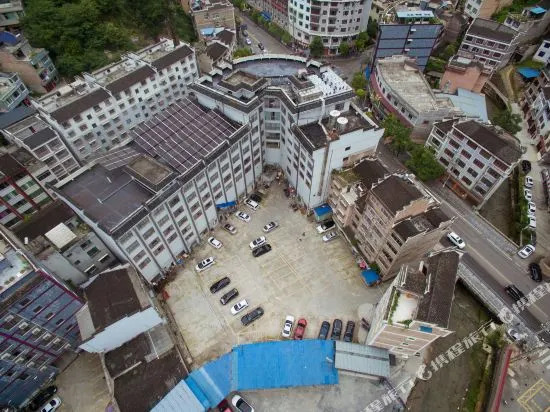 New Dynasty Hotel