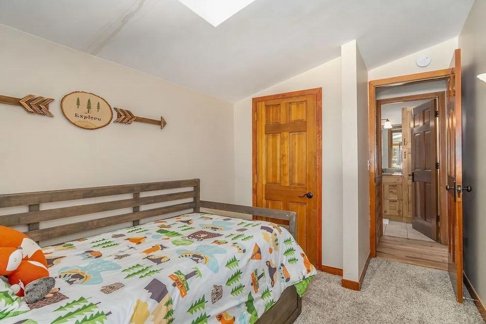 Lazy Elk Retreat - 3 Br Cabin
