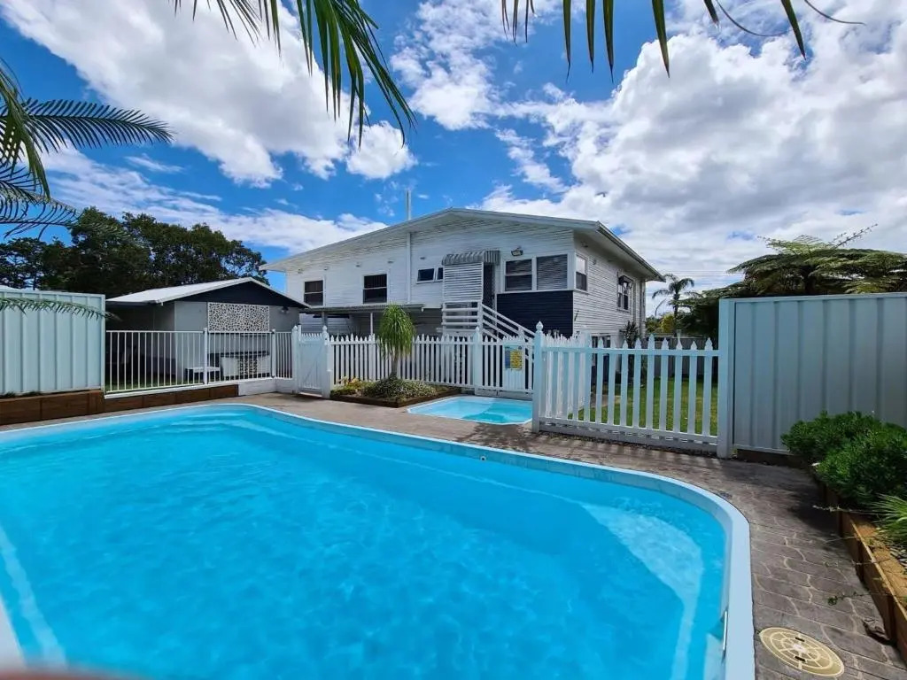 91 Sandy Point Road with Wifi Boat Parking and Air Con