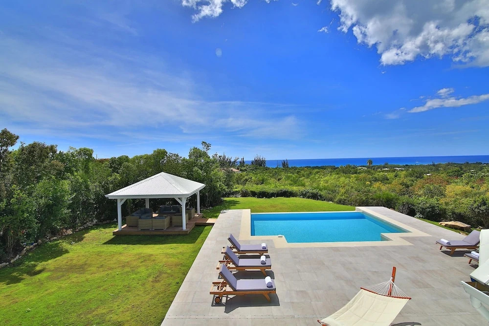 Hamptons Villa