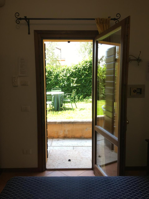Villa Sybille With Pool And Lake View