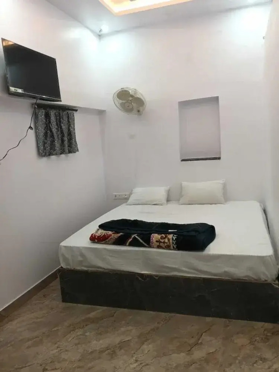 Krishna Inn
