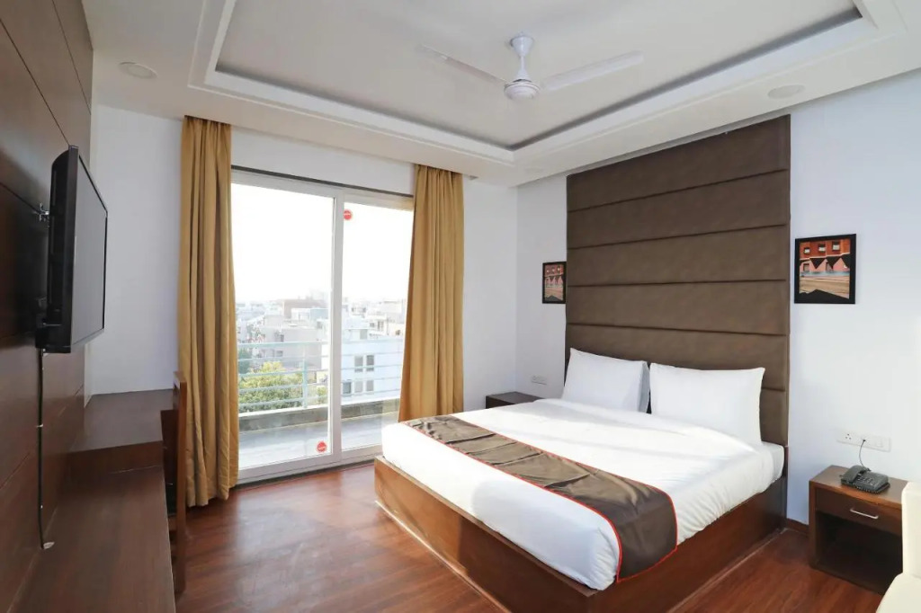 Collection O 41367 Hotel Ls21