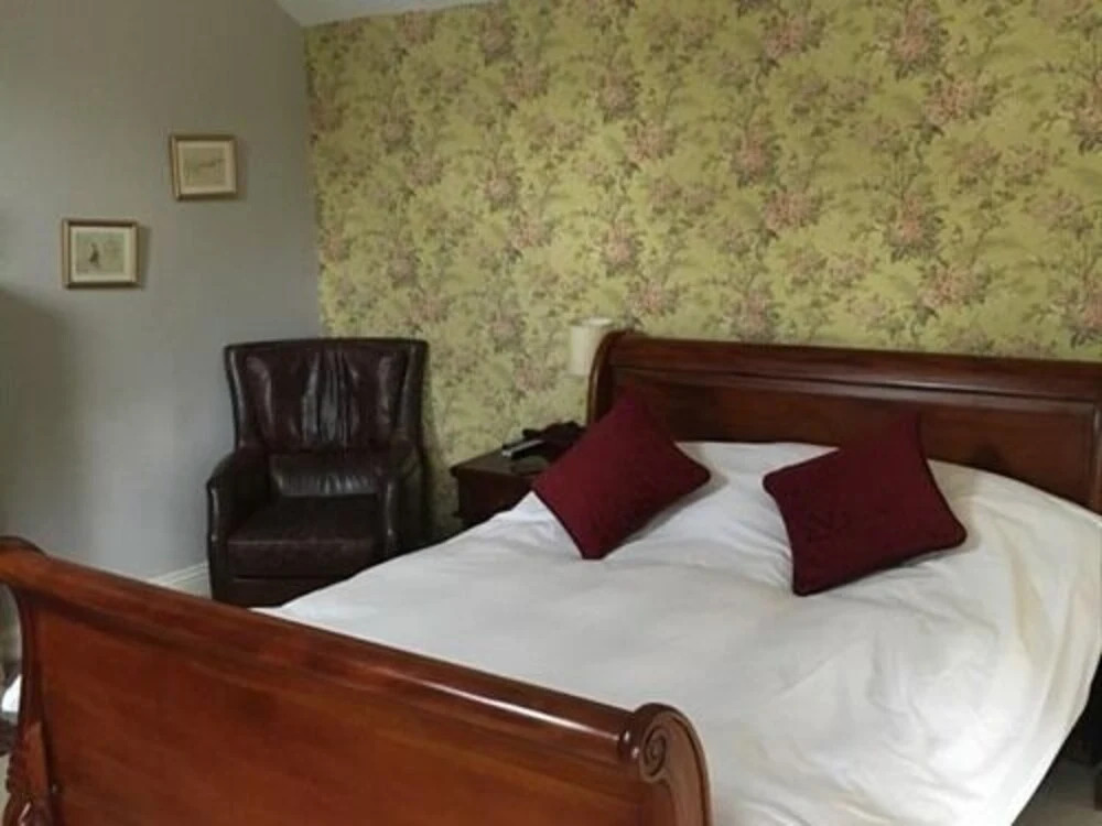 The Crown & Plough