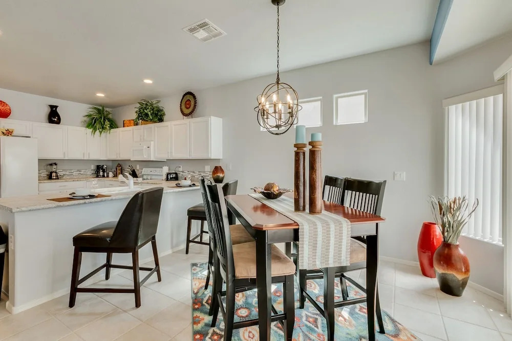 Windstream - 2 Br home by RedAwning