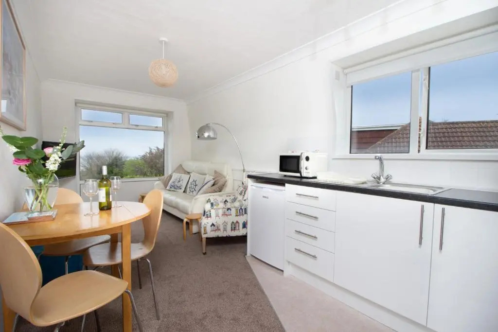 Three Beaches Holiday Apartments - close to Goodrington beach in Paignton