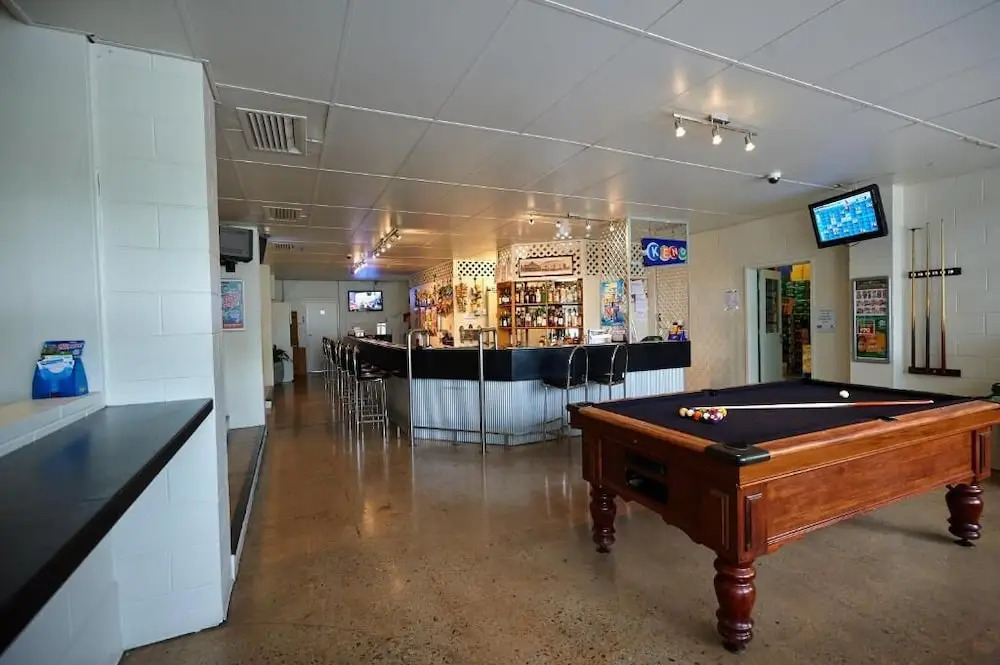 Commercial Hotel