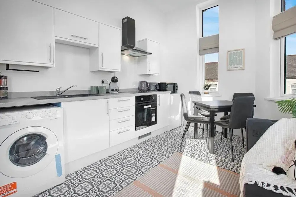 The Family Nest 3-bed Apartment With Parking