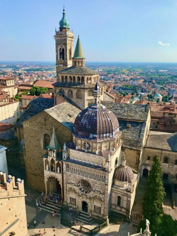 La Torta Di Mele