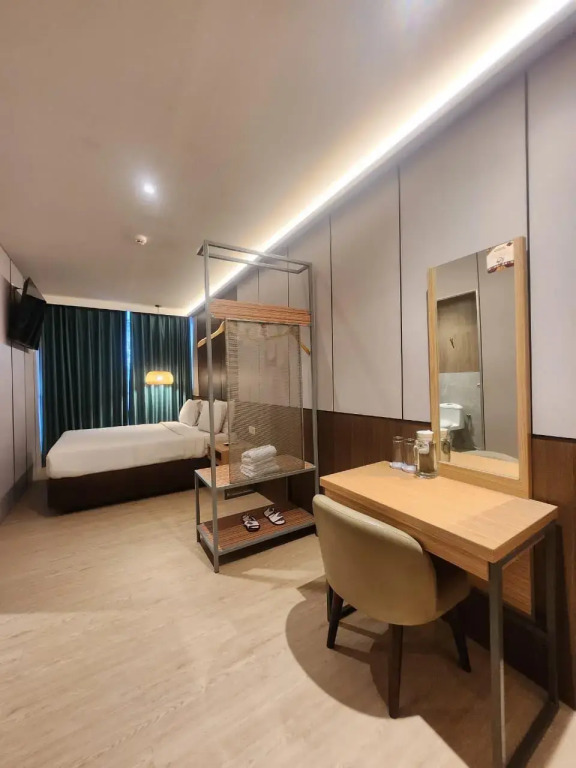 HOTEL PANTES SIMPANG LIMA SEMARANG