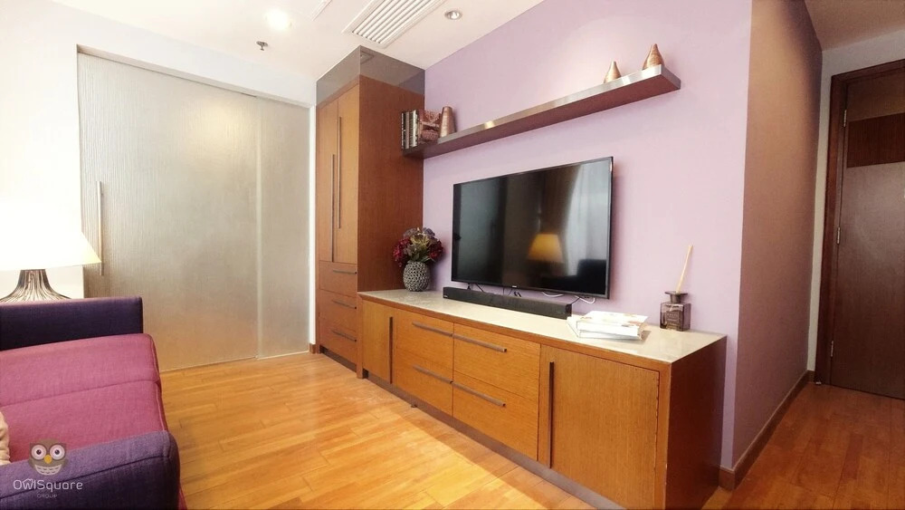 Owl Square Residence