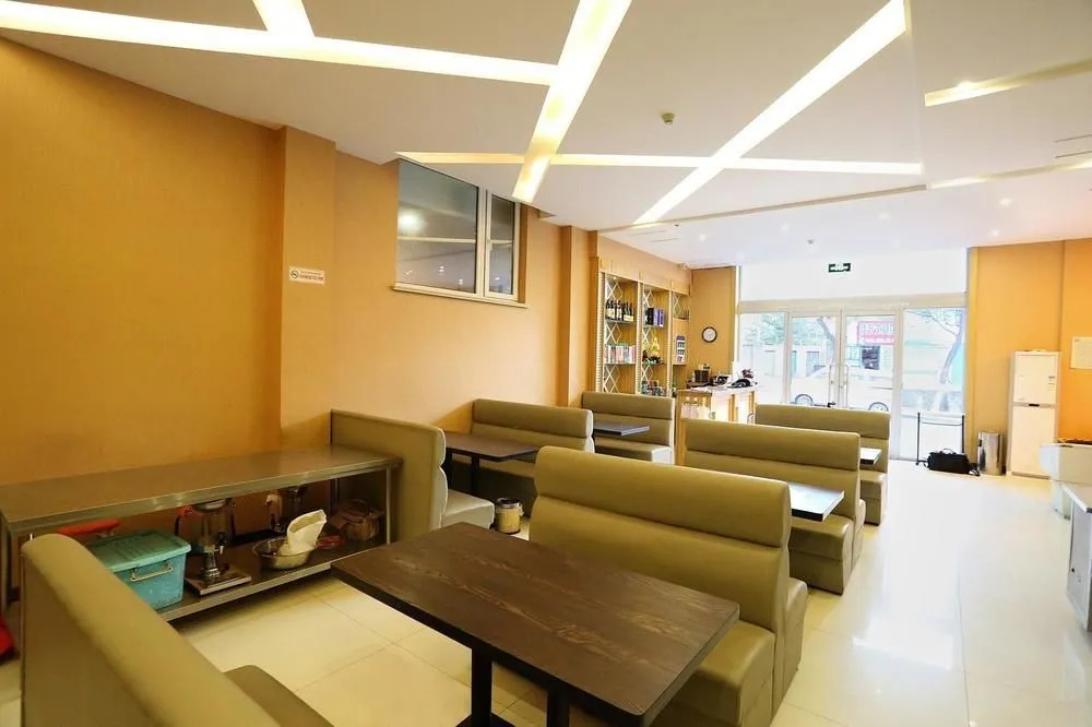 Evergreen hotel Qingdao (original xing fu lai business hotel)(青岛长荣酒店)
