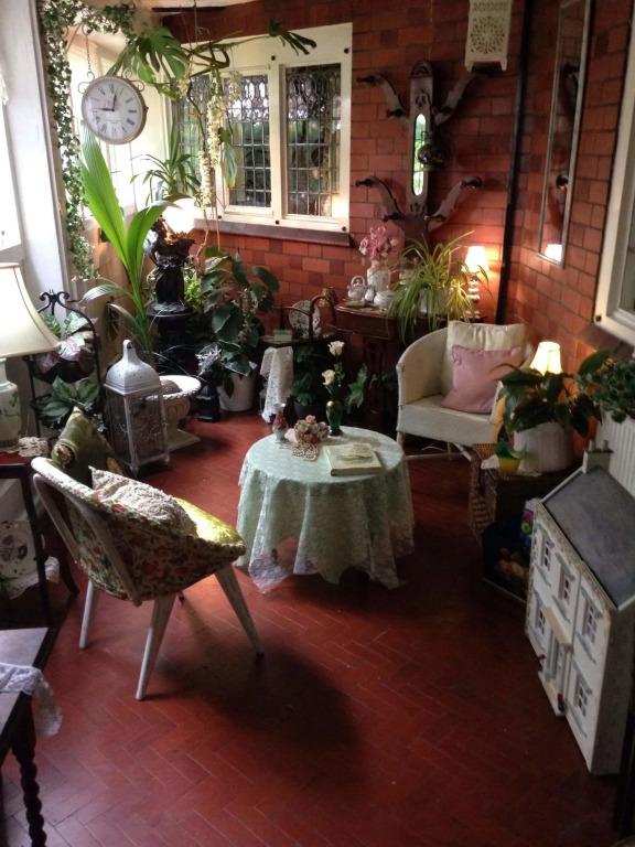 Barons Court Hotel
