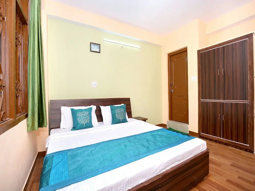 OYO 12060 Home Hill View 3BHK Bharari