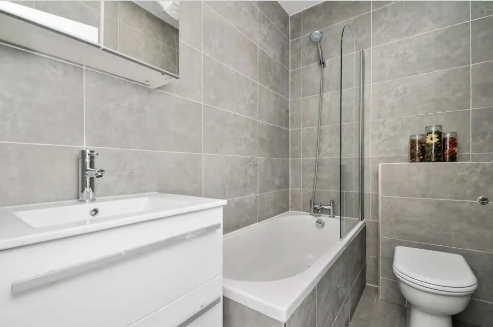 Modern 2 Bedroom Apartment On The Doorstep Of Queens Park