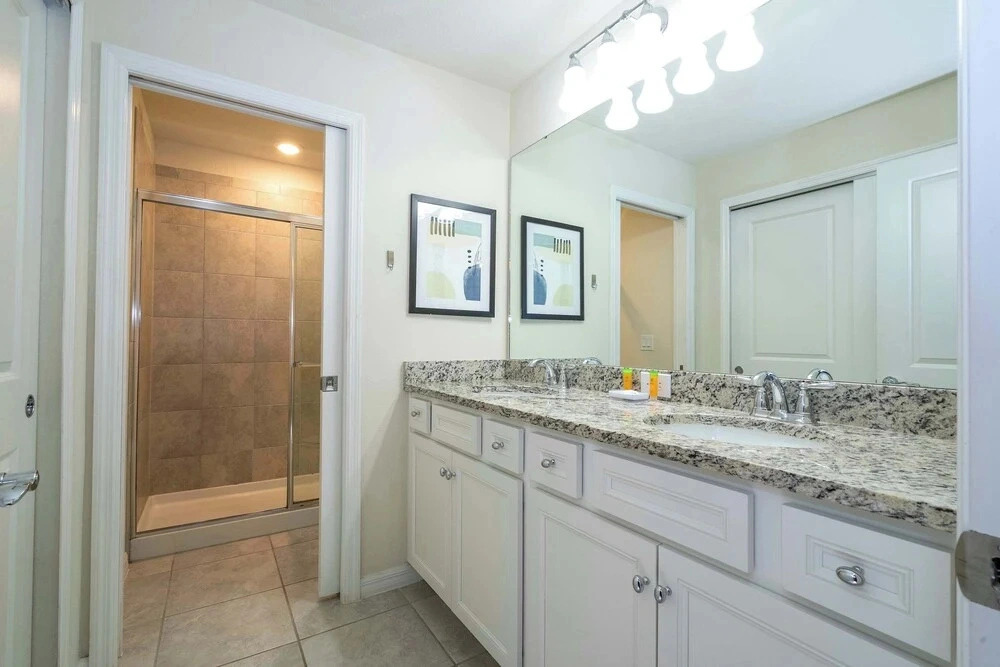 Luxury Townhouse w/ Private Pool Near Clubhouse
