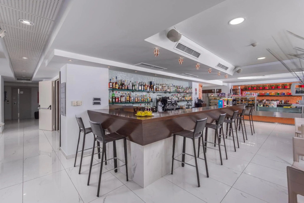 Habitat Hotel