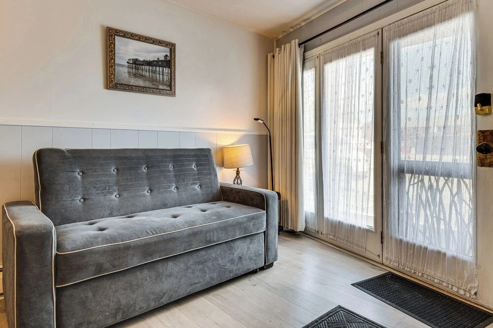 Oceanfront Studio on Oob, Steps From Downtown