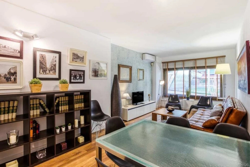 Nice and Cozy 4 Bedroom in Sants-montjuic BCN