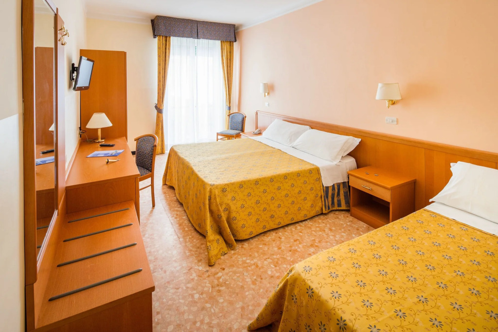 Hotel Centrale Curtis