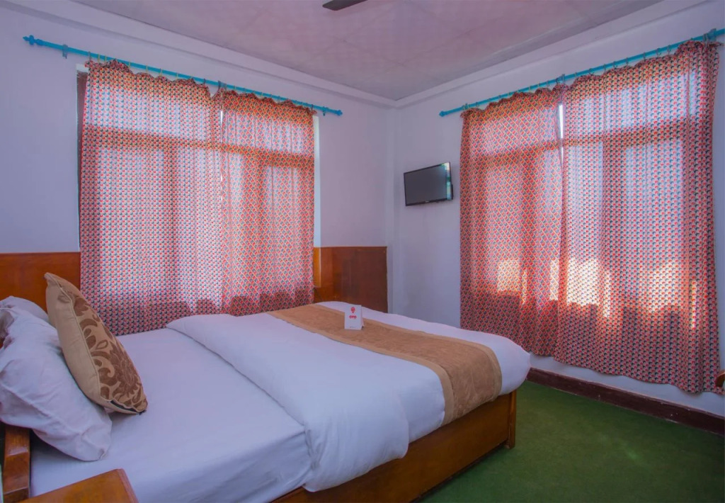 OYO 198 Hotel Lake Diamond