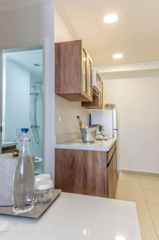 Majestic City Suites & Beach Hotel