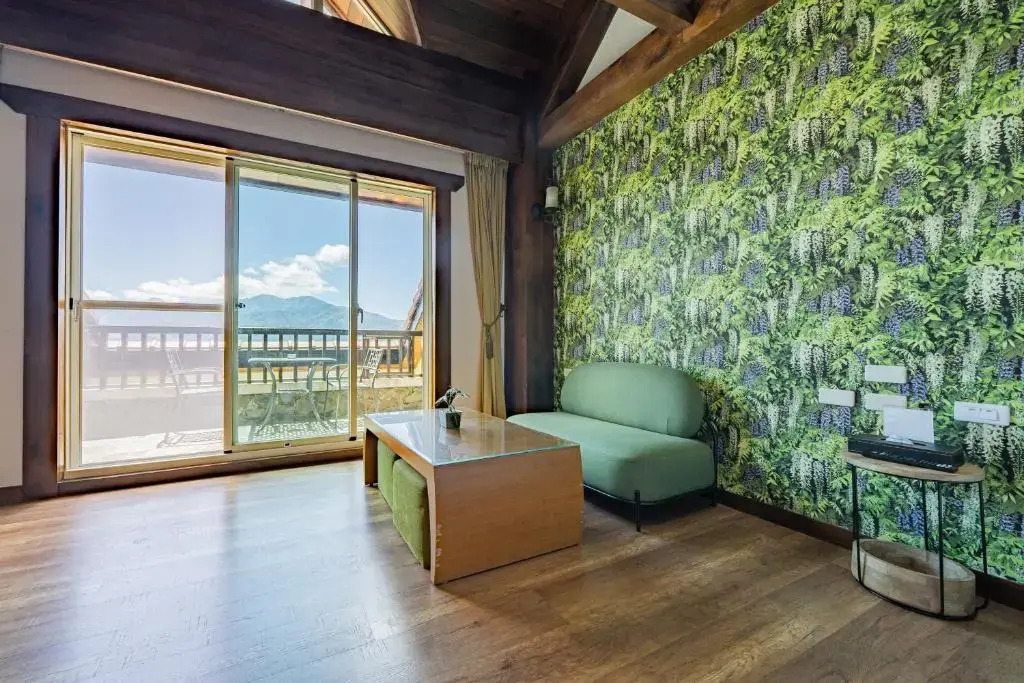 Egmont Mountain House