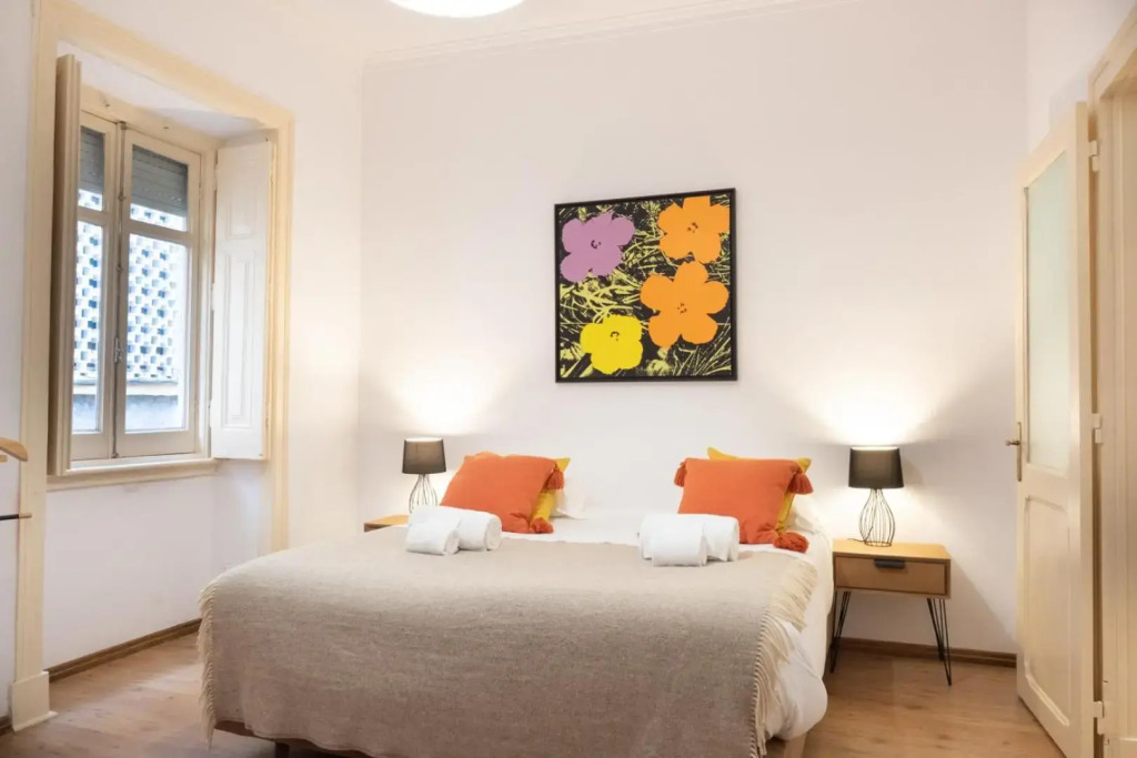 Historical Central Apartment with Interior Terrace 62 by Lisbonne Collection