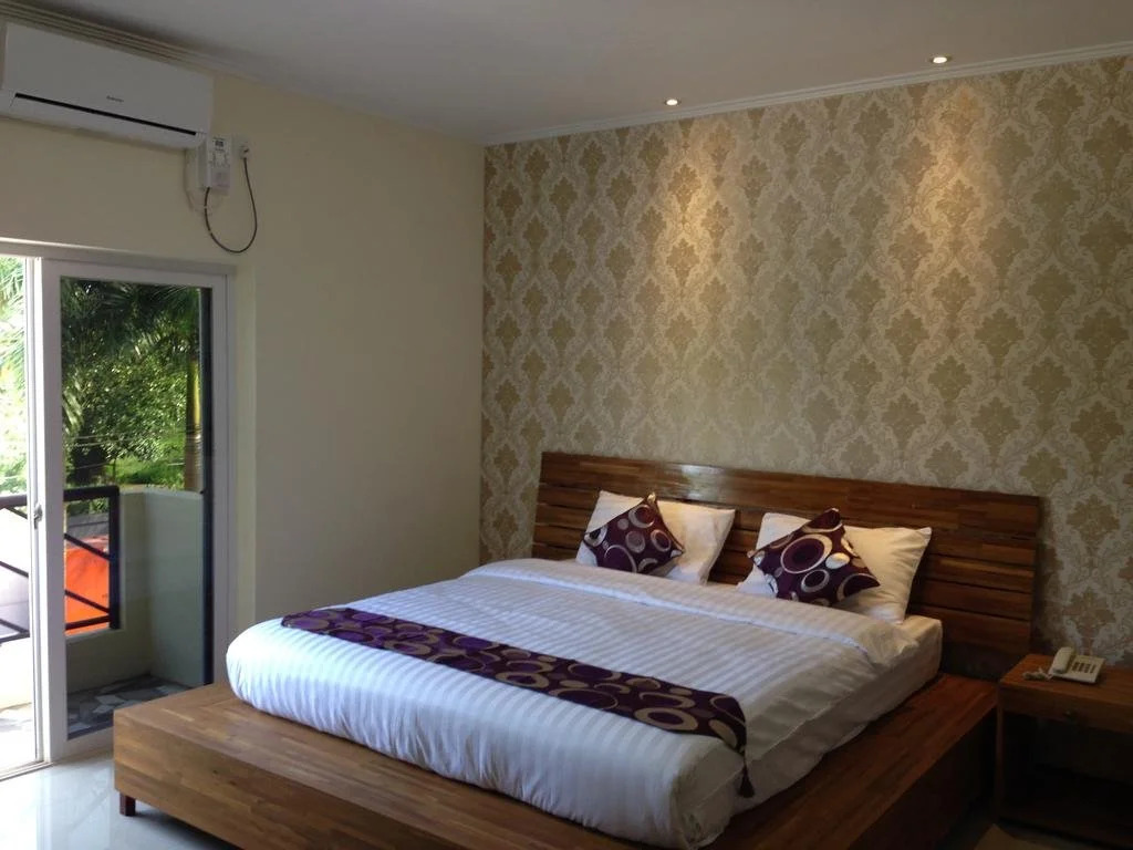 Hotel 9 Mile